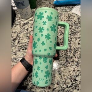 Simple Modern Lucky Clover Trek